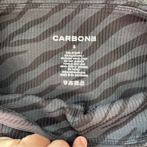 Carbon38 Printed Ribbed 7/8 Length Leggings In Ribbed Zebra Print, EUC - Picture 3 of 8